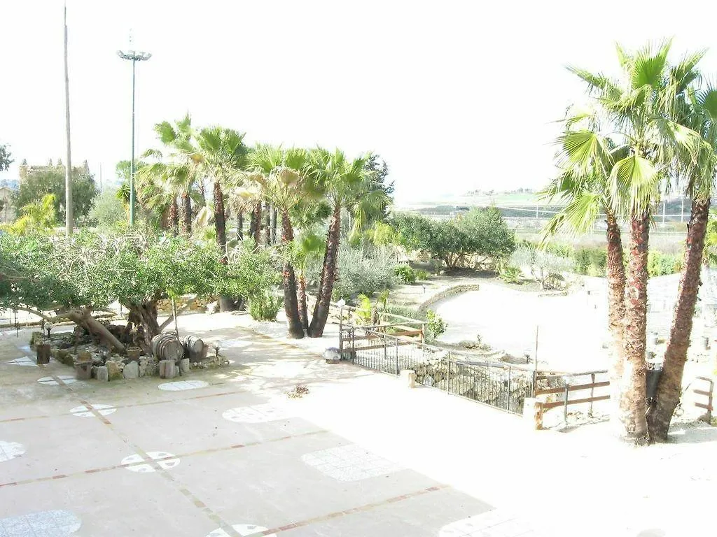 Tenuta Roveto Hotel Racalmuto